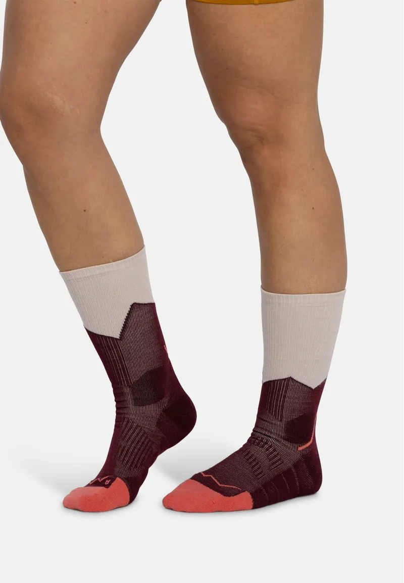 Buff Merino Midweight Crew Socks in Wine-4