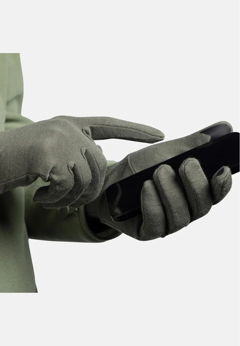 Buff Merino Midweight Gloves in Dark Khaki-5