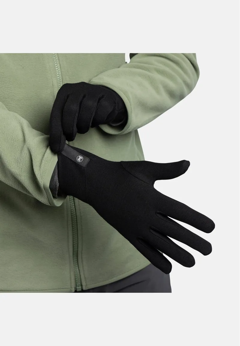 Buff Merino Midweight Gloves in Black-3