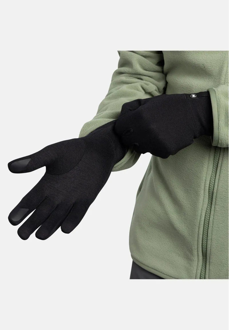 Buff Merino Midweight Gloves in Black-4