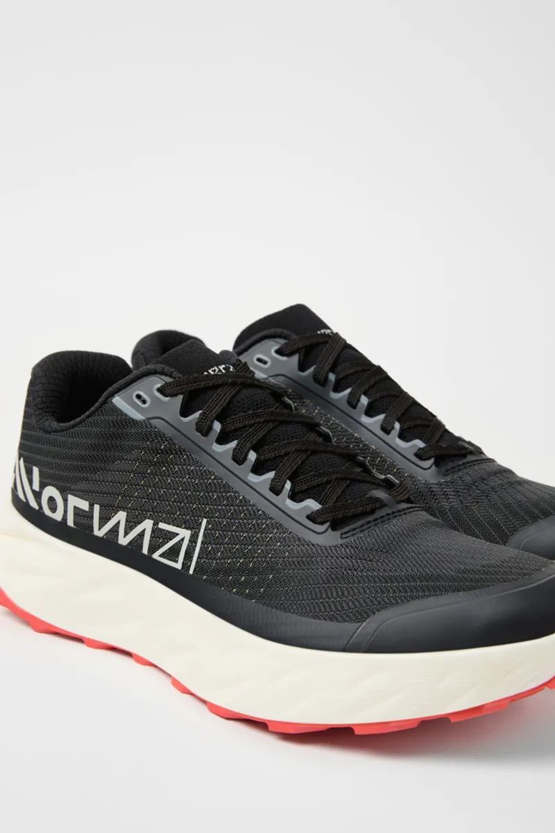 NNormal Kjerag 2.0 Trail Running Shoes in Black-2
