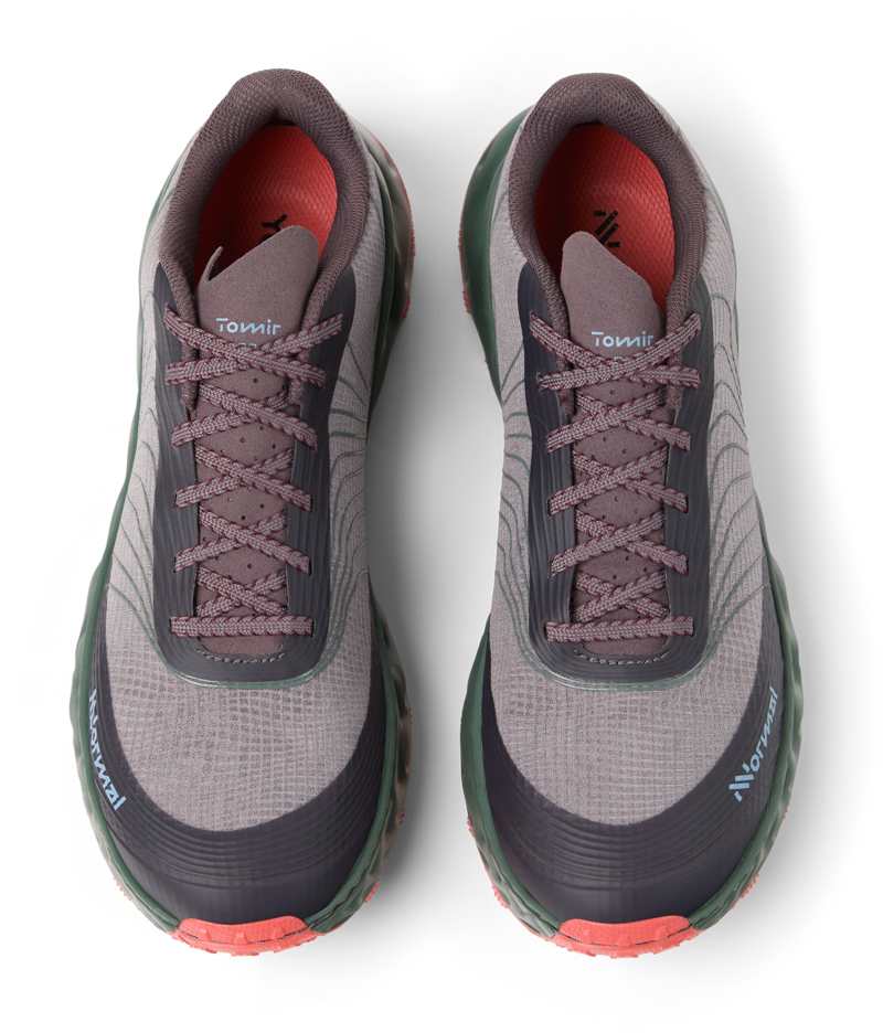 Nnormal Tomir 2.0 Trail Running Shoe Unisex in Burgundy/Obscure-4