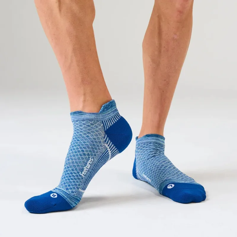 Feetures PF Relief Light Cushion Tab Unisex Socks in Sapphire-3