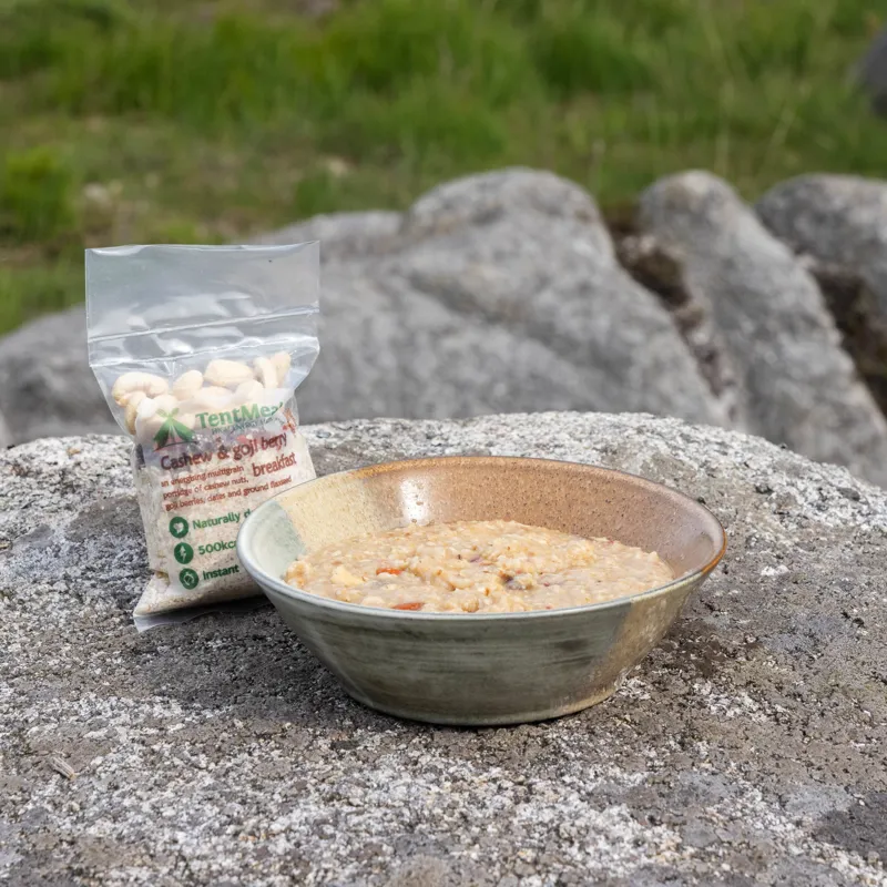 TentMeals Cashew and Goji Berry Breakfast 500 kcal-1