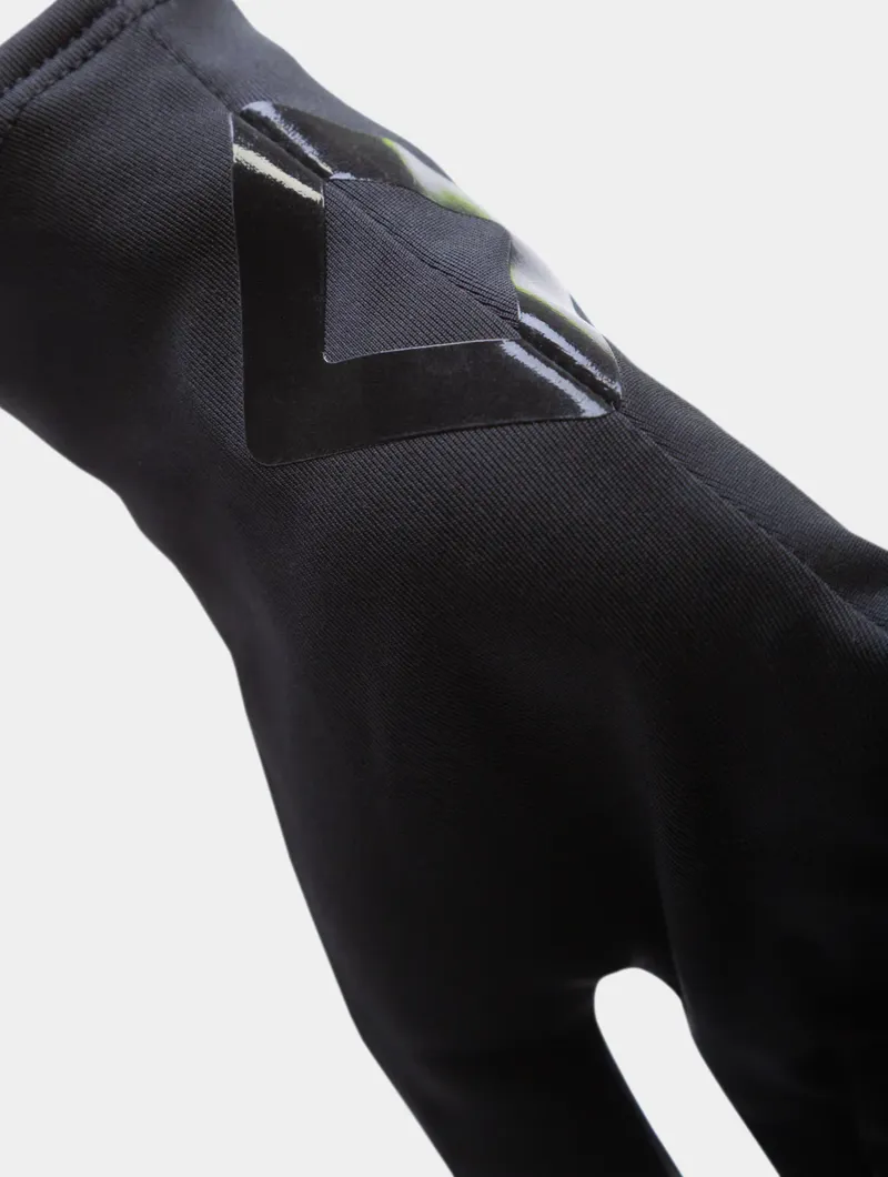 Ronhill Gore-Tex Windstopper Glove in All Black-5