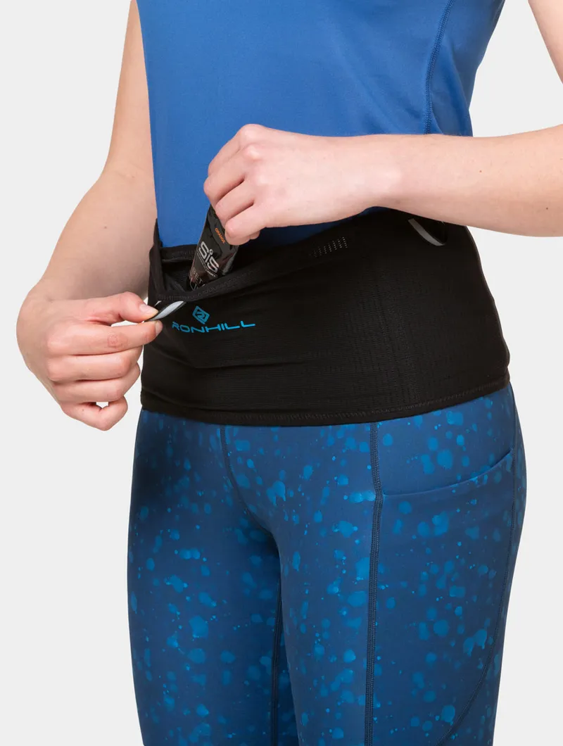 Ronhill 360 Waistband in All Black-3