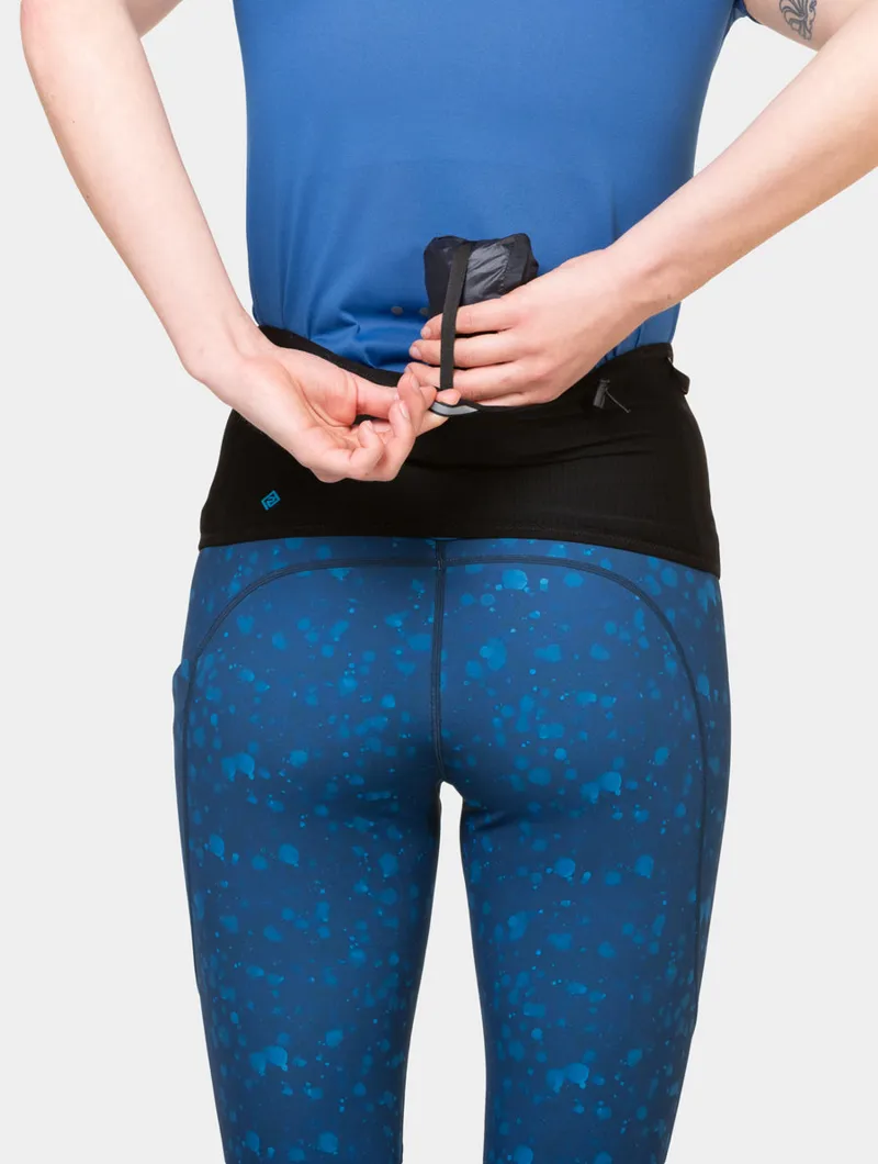 Ronhill 360 Waistband in All Black-5