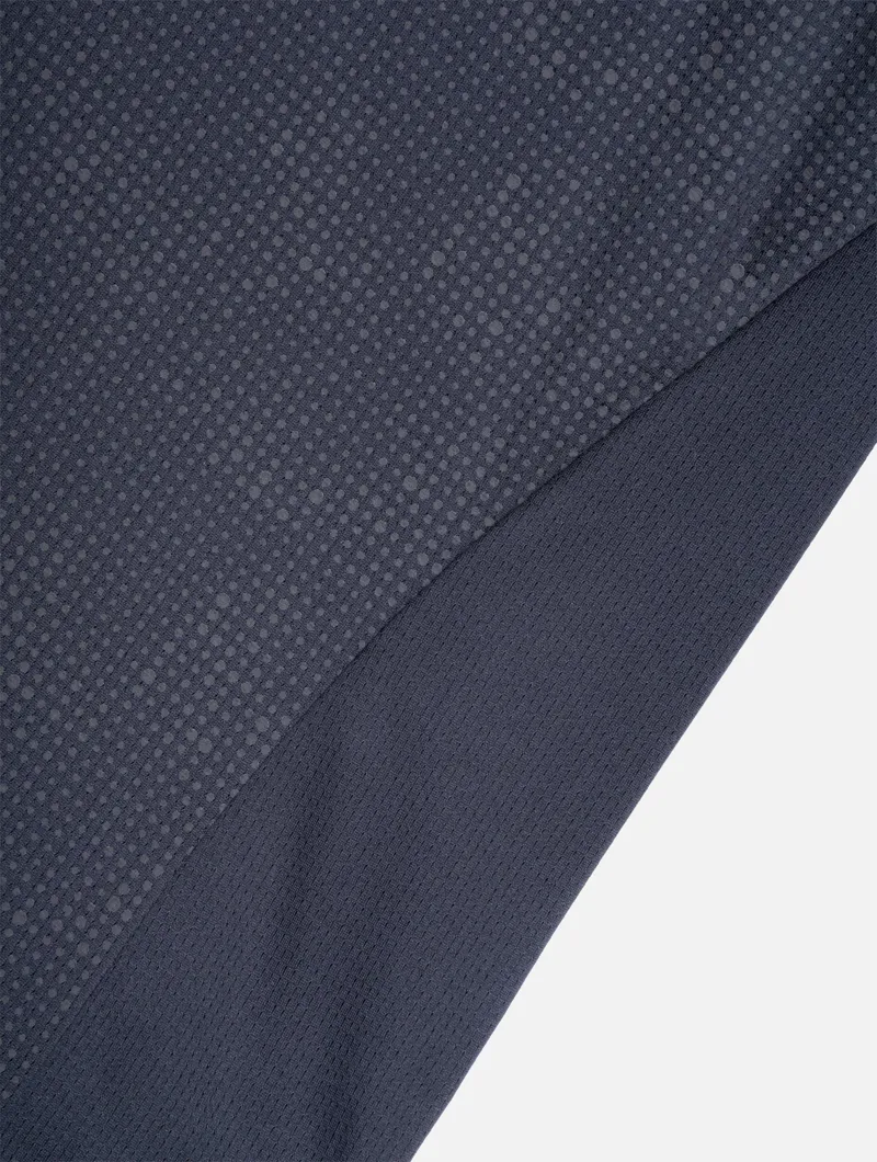 Ronhill Tech Reflect Lux Long Sleeve Tee Mens in Black/Reflect-9