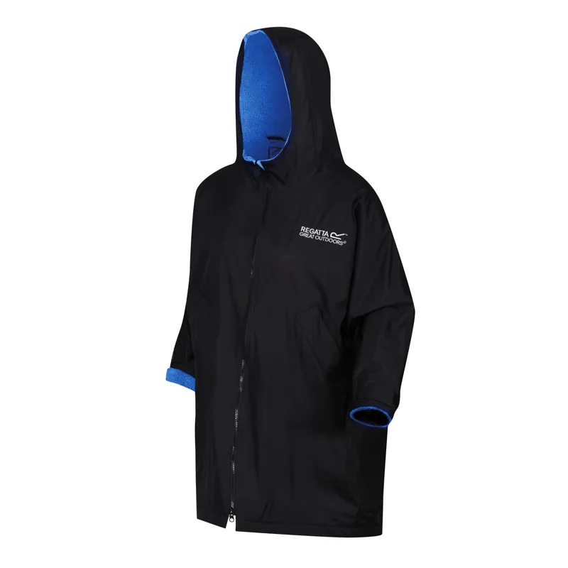 Regatta Junior Waterproof Changing Robe in Black/Oxford Blue-2
