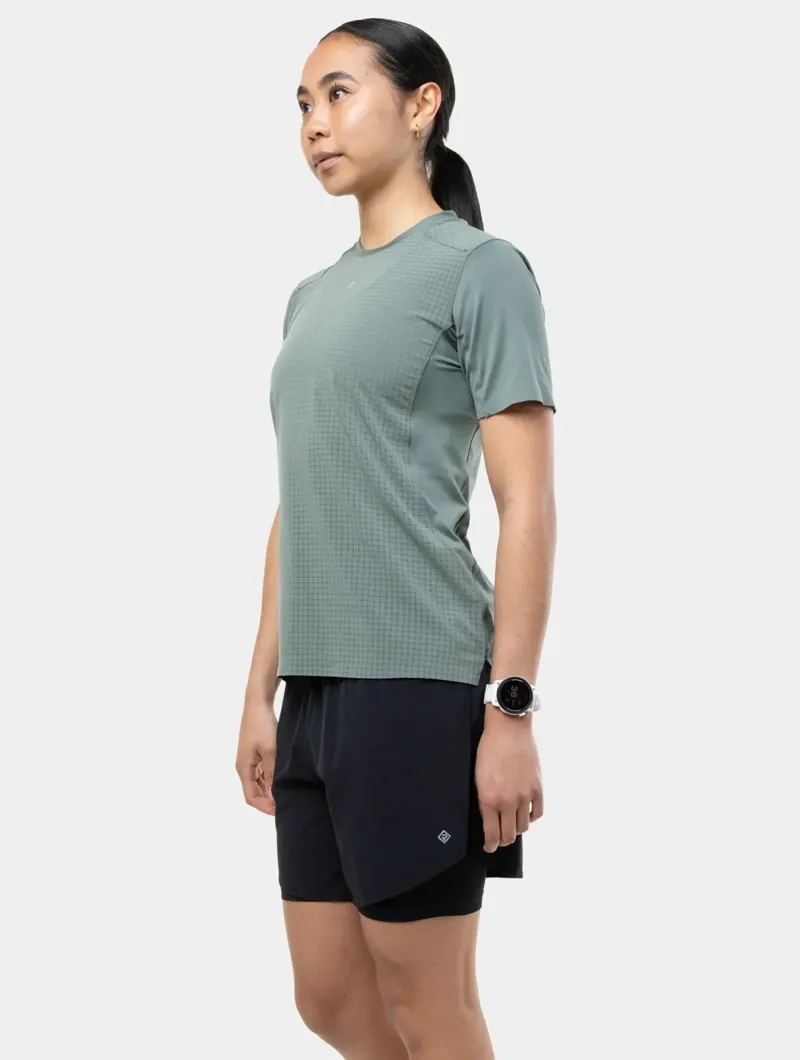 Ronhill Tech All Terrain 5 inch Twin Short Womens in All Black-11