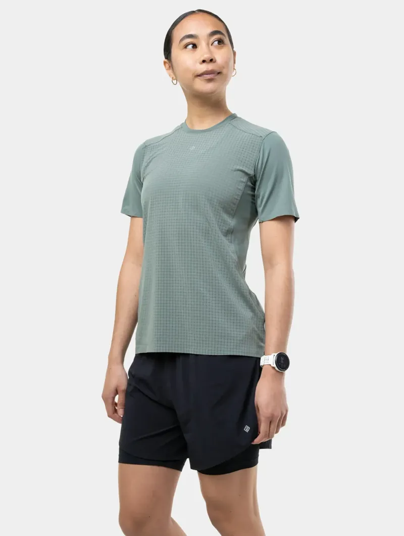 Ronhill Tech All Terrain 5 inch Twin Short Womens in All Black-10