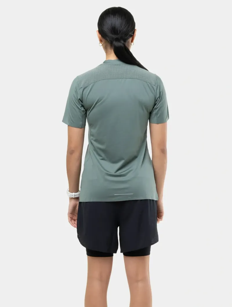 Ronhill Tech All Terrain 5 inch Twin Short Womens in All Black-12