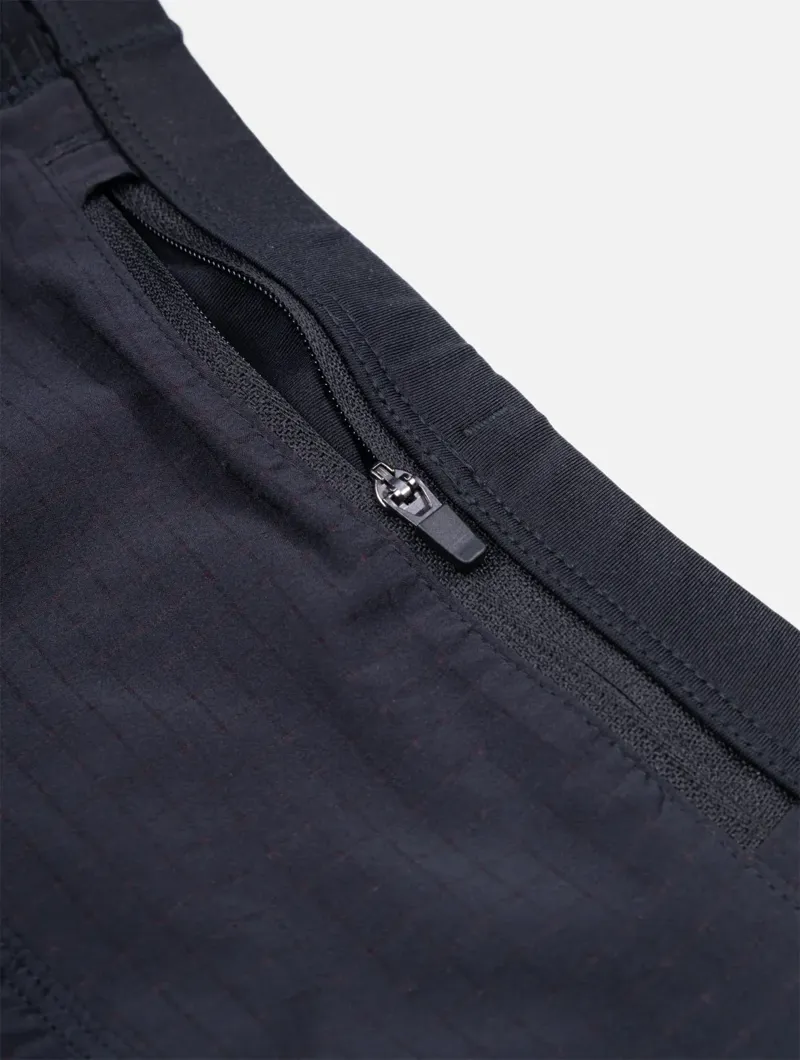 Ronhill Tech All Terrain 5 inch Twin Short Womens in All Black-6