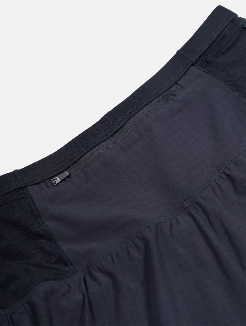 Ronhill Tech All Terrain 5 inch Twin Short Womens in All Black-5