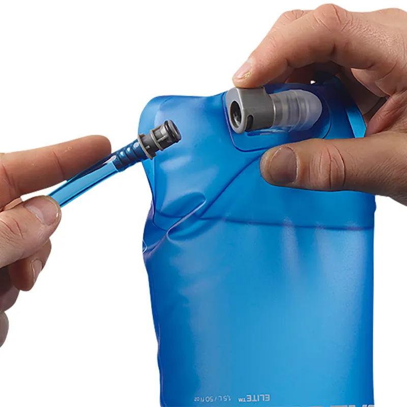 Salomon Soft Reservoir 1.5L in Clear Blue-3