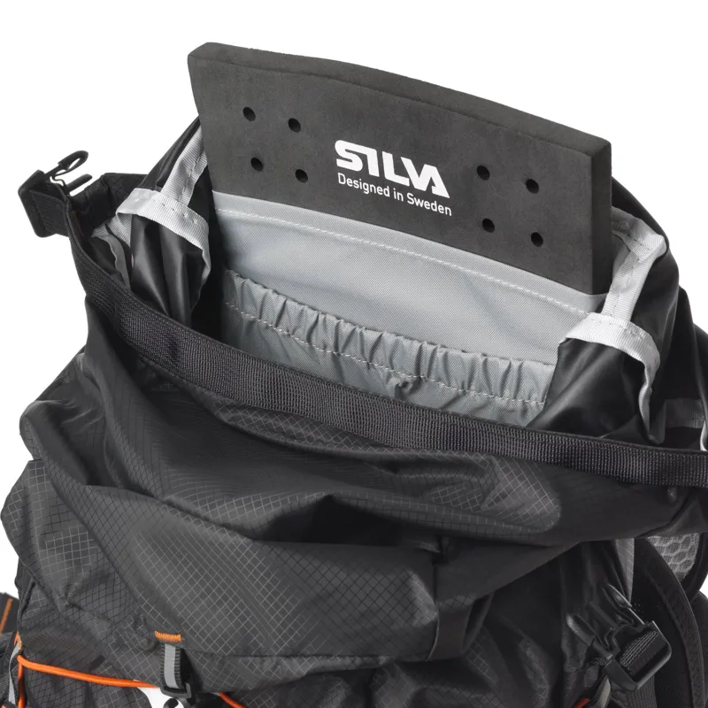Silva Strive Mountain Pack 17+3 in Black-11
