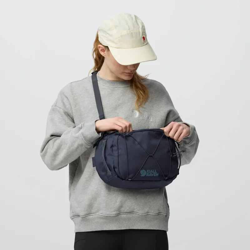 Fjallraven Skule Sling 6 in Dusty Rose-7