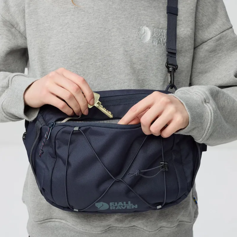 Fjallraven Skule Sling 6 in Dusty Rose-13
