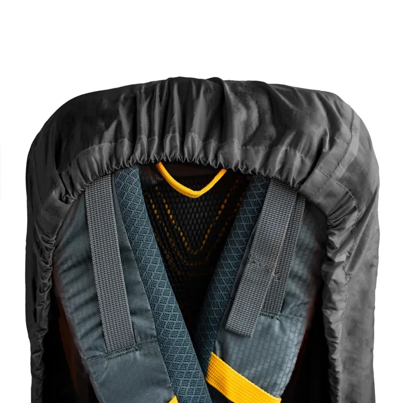 Highlander Ducks Back Raincover Small 18-30L in Black-4