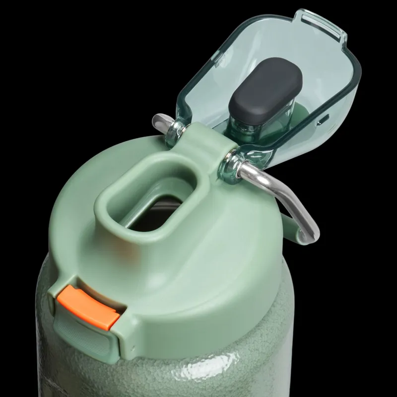 Stanley The Wellspring Bottle 0.71L in Hammertone Green-2