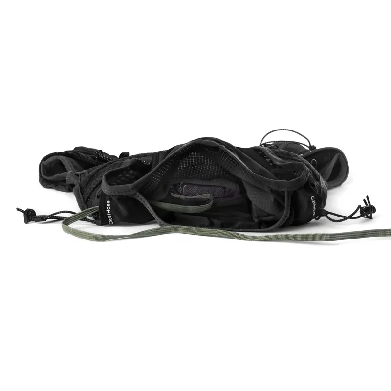 Silva Strive 10 Running Vest in Black-6