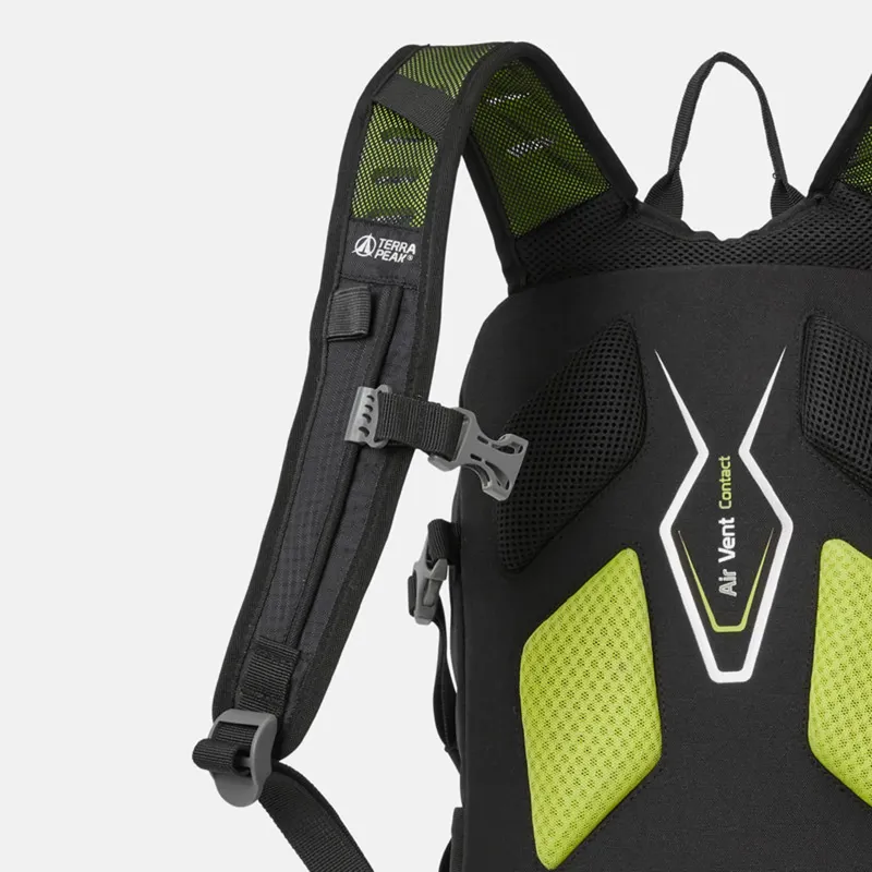 Terra Peak Actve 20L Daypack in Black-4
