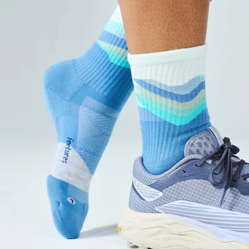 Feetures Trail Max Cushion Mini Crew Unisex in Tectonic Blue-2