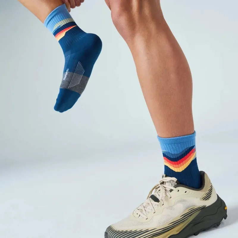 Feetures Trail Max Cushion Mini Crew Unisex in Tectonic Navy-3