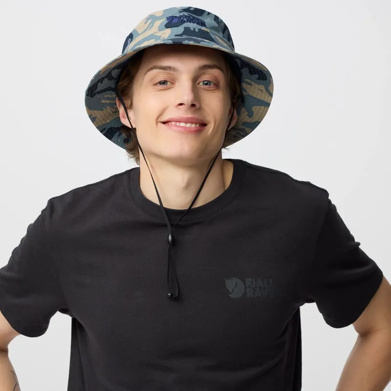 Fjallraven Vardag Bucket Hat in Nimbus Blue/Fossil-4