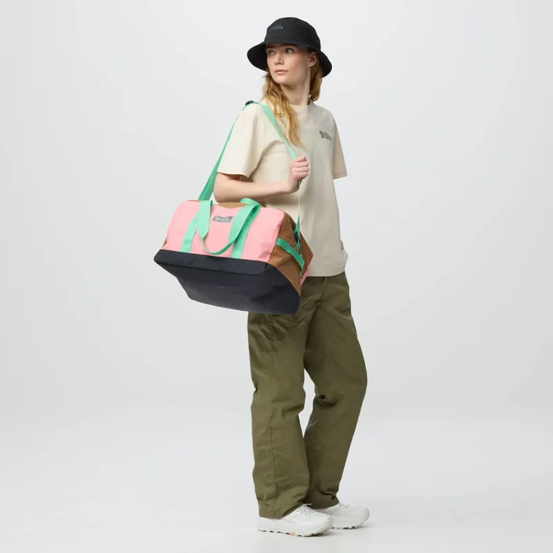 Fjallraven Vardag Duffel 33 in Coal Black-7