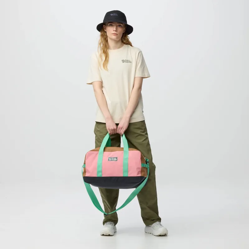 Fjallraven Vardag Duffel 33 in Poppy Pink/Khaki Dust-8