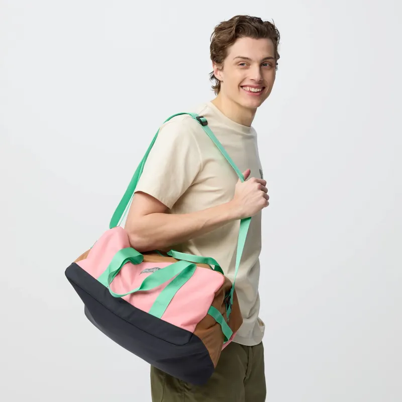 Fjallraven Vardag Duffel 33 in Deep Forest-5