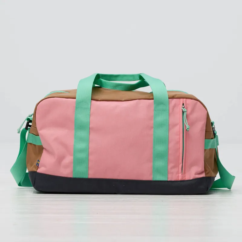 Fjallraven Vardag Duffel 33 in Poppy Pink/Khaki Dust-11