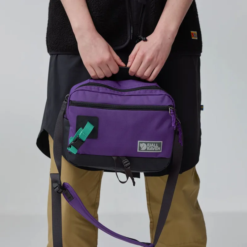Fjallraven Vardag Shoulder Bag 6 in Coal Black-7