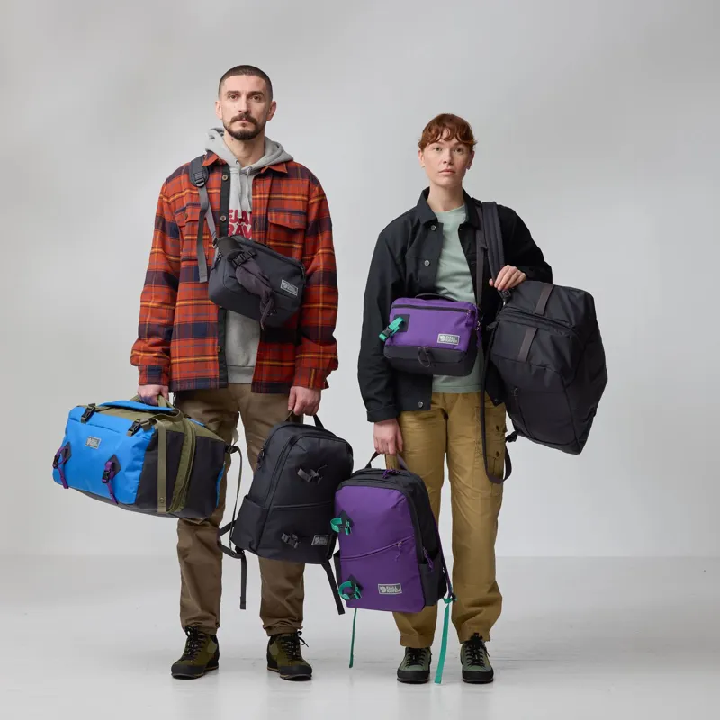Fjallraven Vardag Shoulder Bag 6 in Coal Black-13