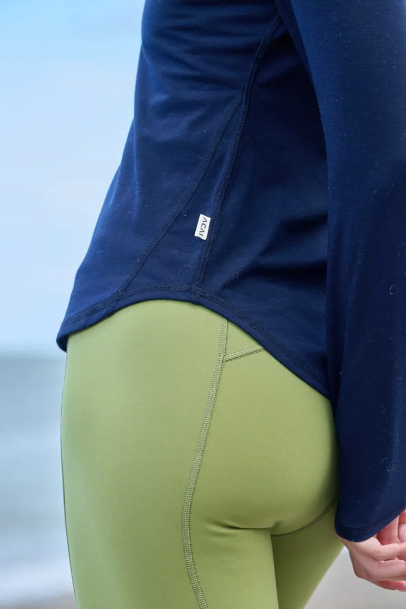 Acai Essence Long Sleeve Baselayer Womens in Deep Navy-4