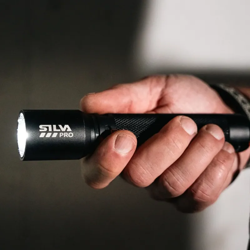 Silva Zoom 1000 Flashlight-2