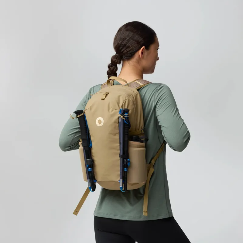 Fjallraven Abisko Softpack 16 Unisex Daypack in Navy-3