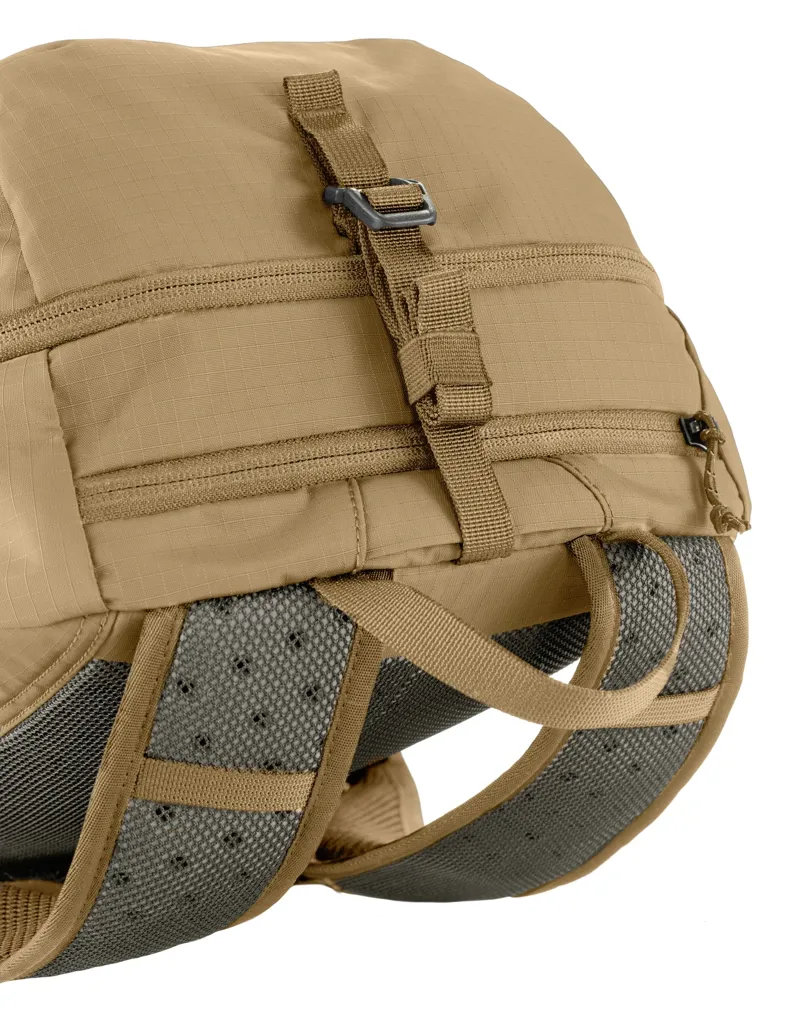 Fjallraven Abisko Softpack 16 Unisex Daypack in Navy-13