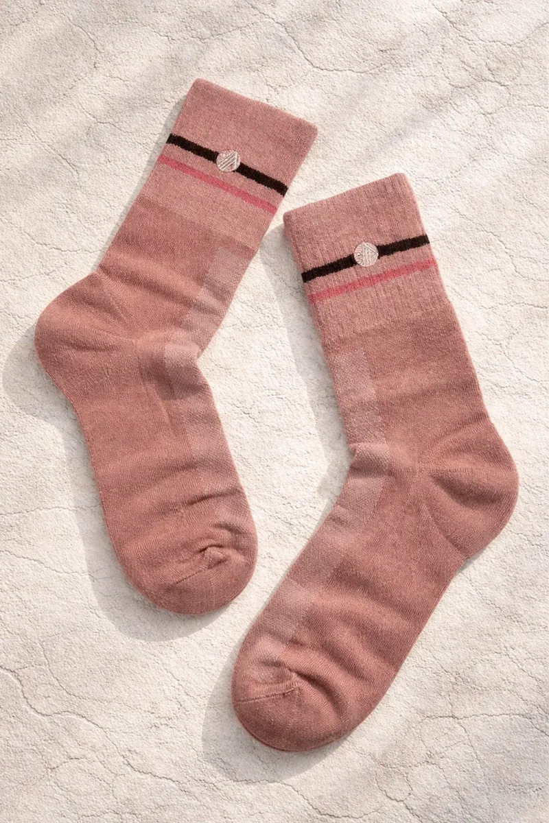 Acai Bamboo Hiking Socks Womens in Dusky Pink