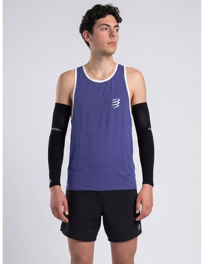 Compressport ArmForce in Black-3