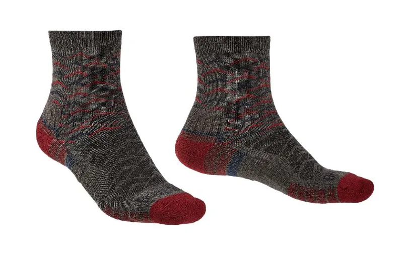 Bridgedale Hike Lightweight Merino Performance 3/4 Crew Pattern Mens Socks in Brown/Dark Red