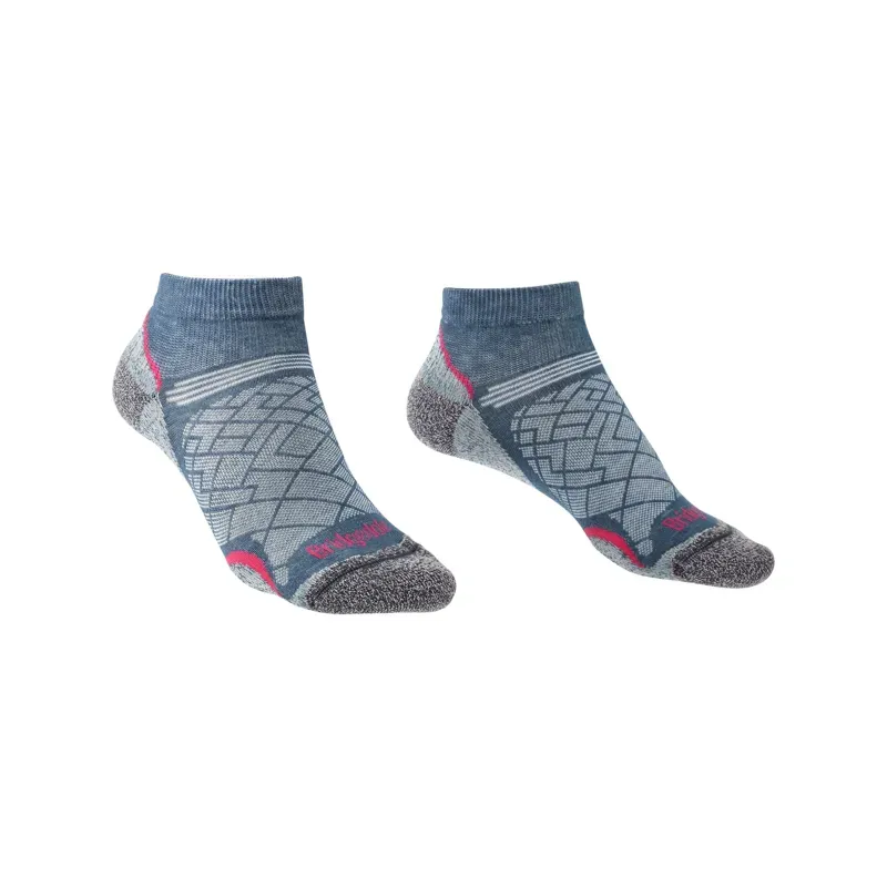 Bridgedale Hike Ultra Light T2 Coolmax Low Socks Womens in Denim