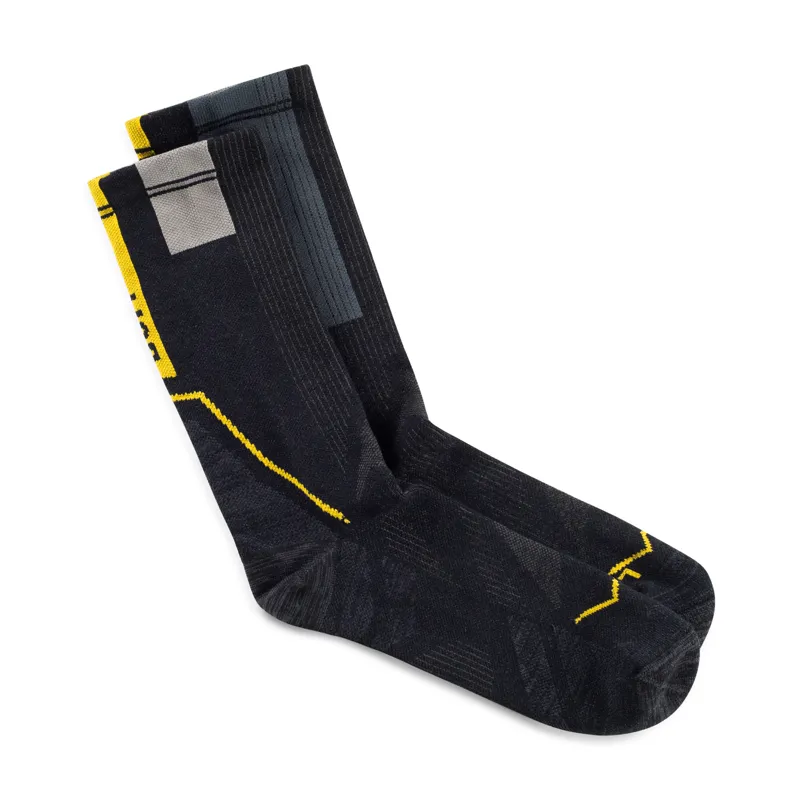 Buff Coolnet Crew Socks Unisex in Graphite-1