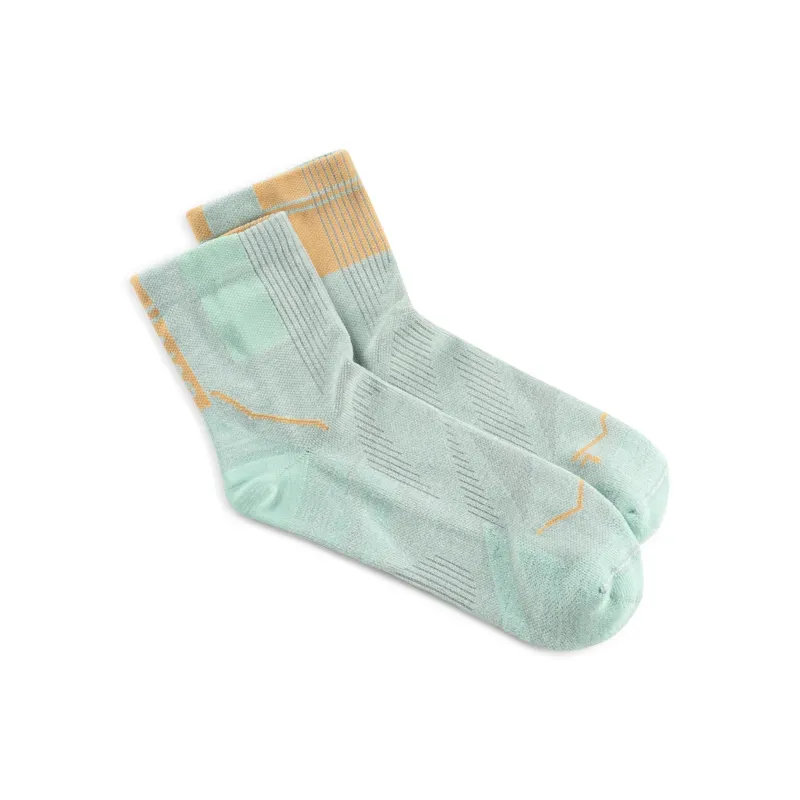 Buff Coolnet Quarter Socks in Seagrove Green-1