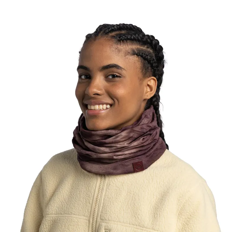 Buff Merino Lightweight Neckwear in Dye Burgundy-3