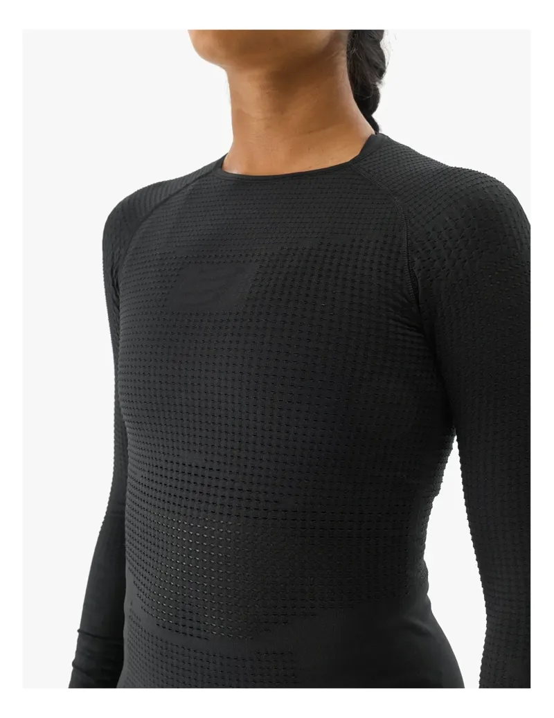 Compressport On/Off Base Layer Womens Long Sleeve Top in Black-2