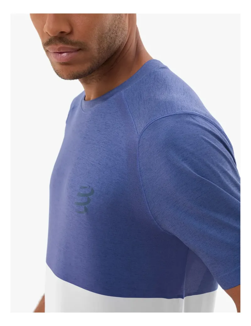 Compressport Performance SS T-Shirt Men in Orient Blue/Star White-2