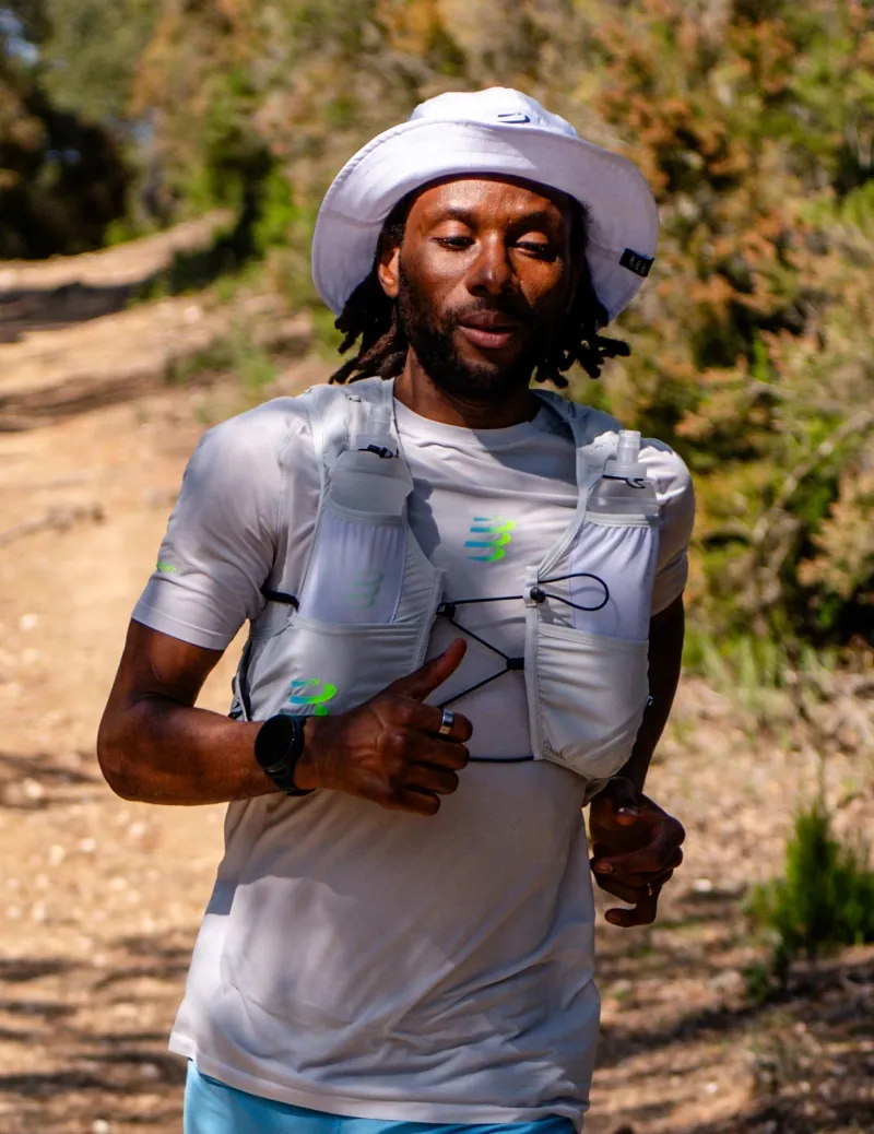 Compressport Stayfresh Ice Bob Running Bucket Hat in White-5