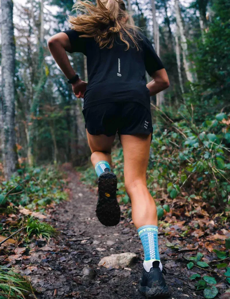 Compressport Ultra Trail Socks V2.0 in Norse Blue/Neon Green-4